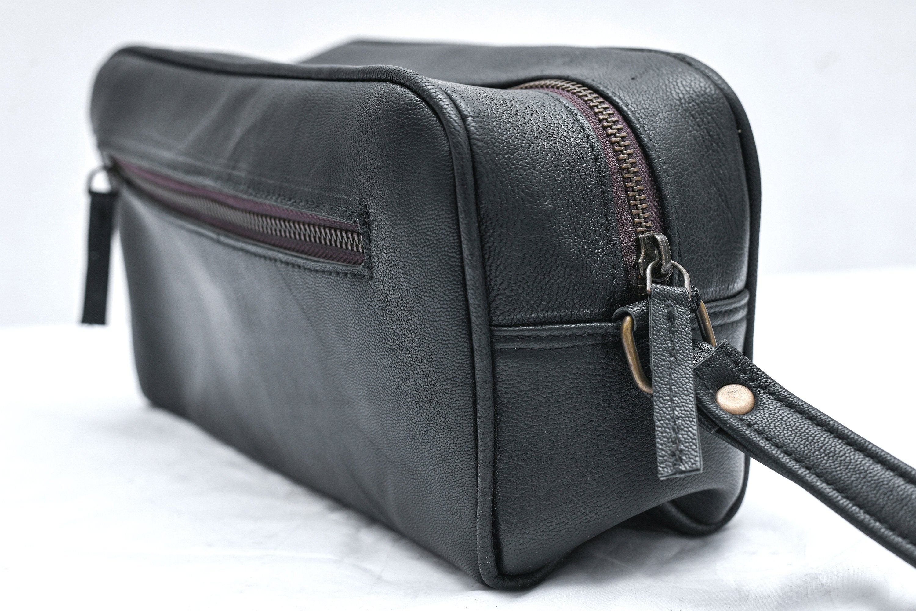 Personalized Buffalo Leather Dopp Kit – Groomsmen Toiletry Gift