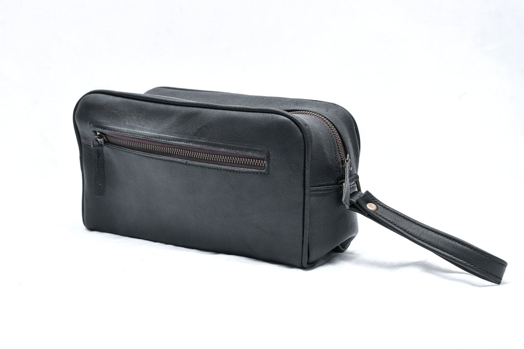 Personalized Buffalo Leather Dopp Kit – Groomsmen Toiletry Gift