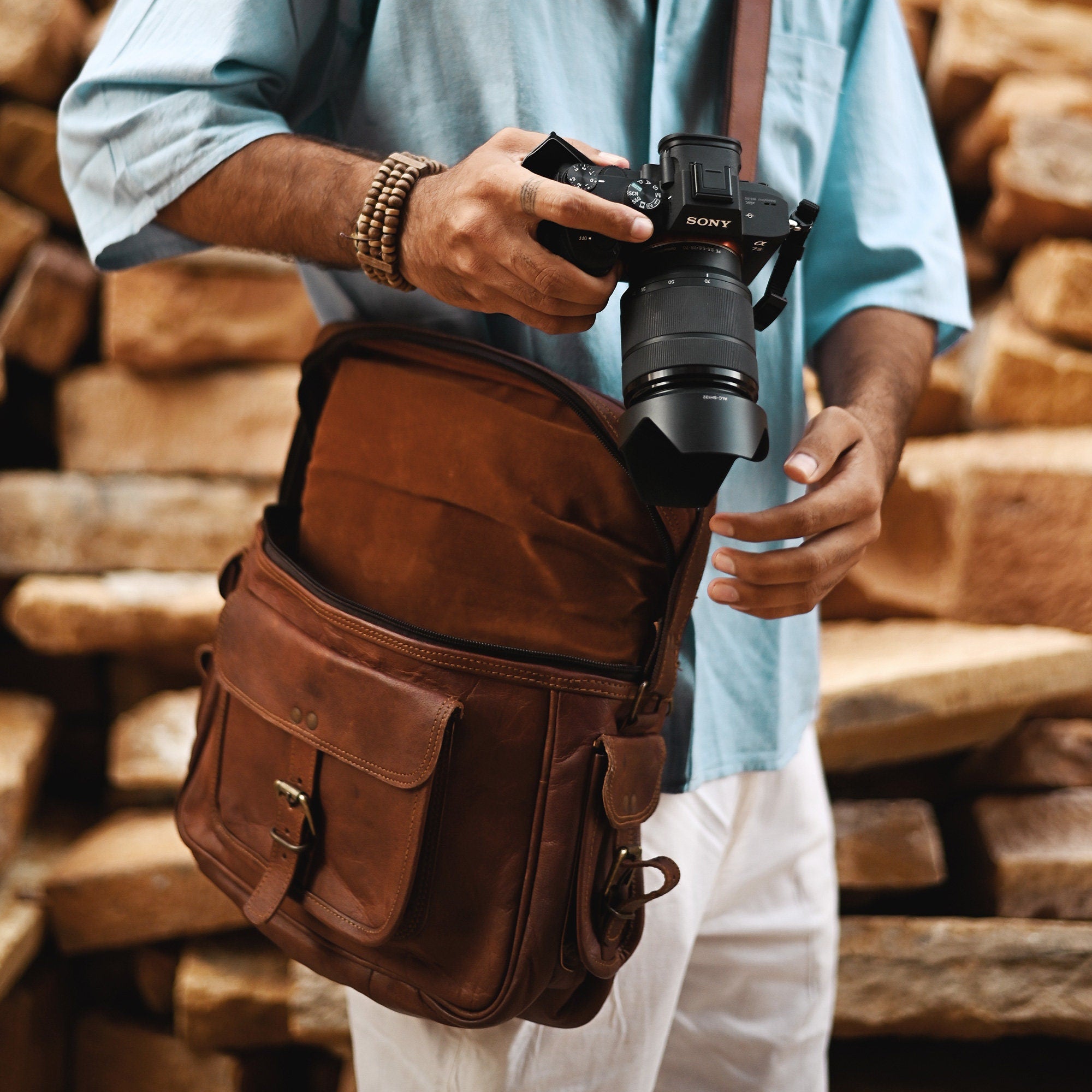 Personalized Black Leather Camera Bag, Camera Satchel Bag, Vintage Shoulder Camera Bag For Nikon, Canon, Sony DSLR, Real Leather Saddle hot Bag